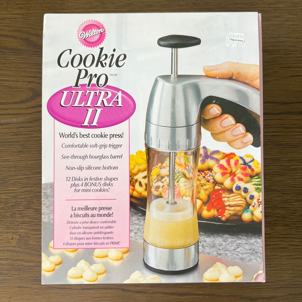 Vintage Wilton Cookie Pro Ultra II Cookie Press Set 16 Disks Easy Grip NEW